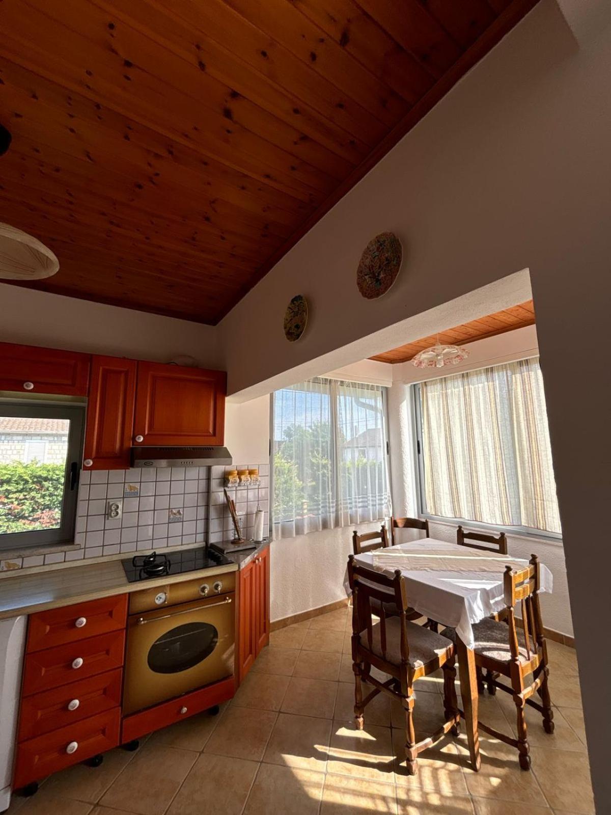 Holiday Home Zenit Ulcinj Esterno foto